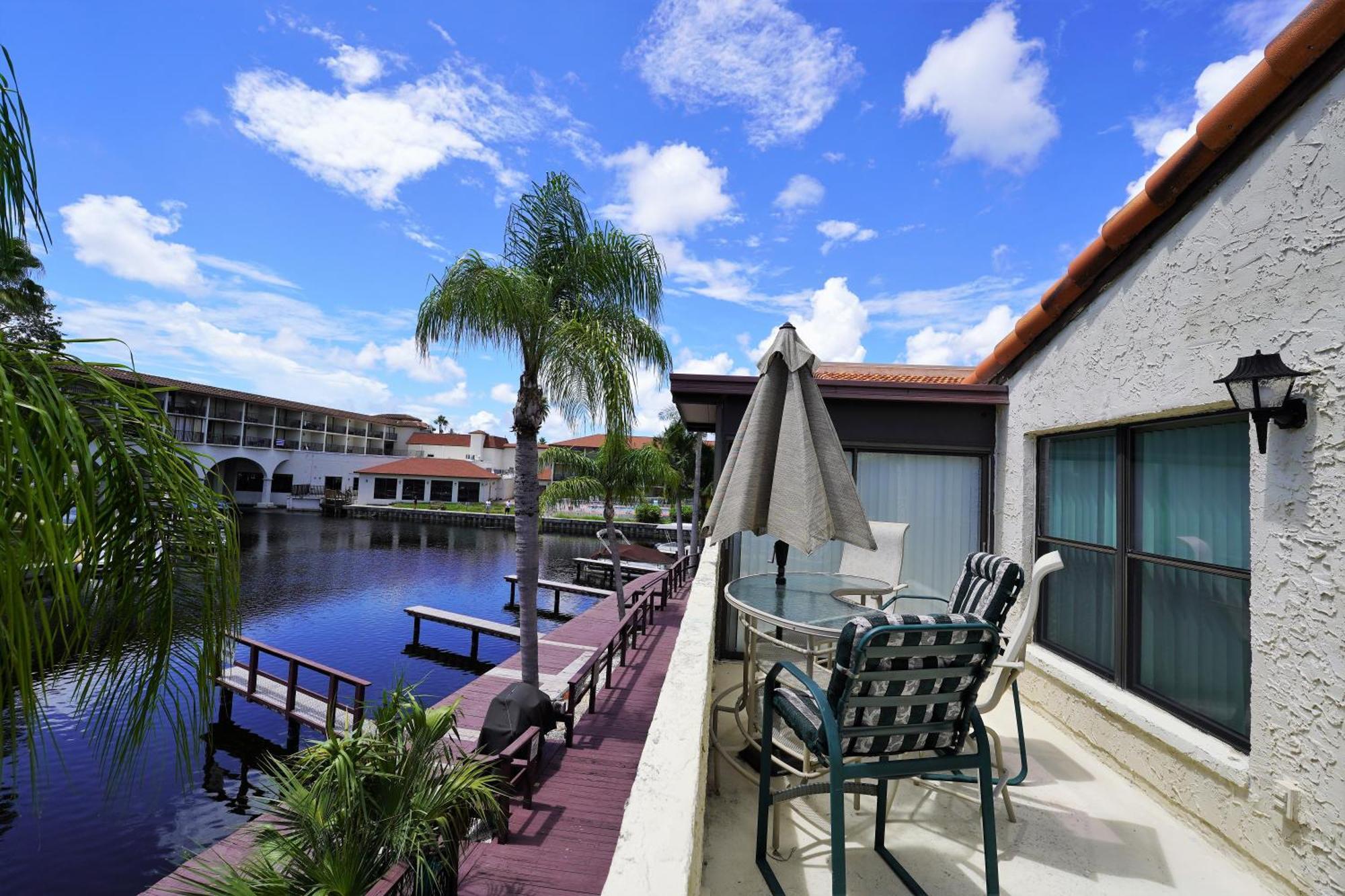 Florida Condos On Lake Tarpon パームハーバー エクステリア 写真